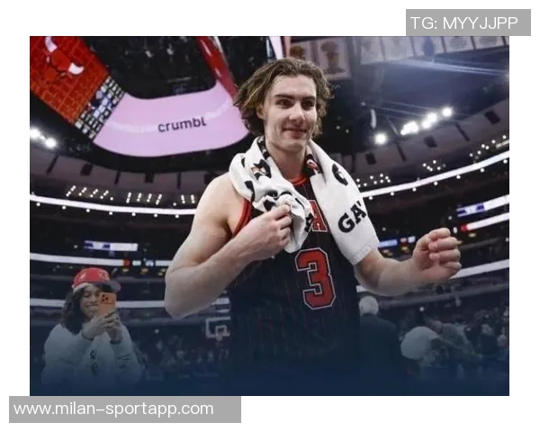 克尼佩尔表现抢眼11投6中斩获19分10篮板9助攻接近三双