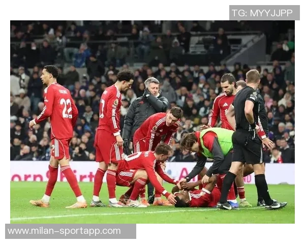 赫拉芬贝赫因脚踝受伤缺席利物浦今日训练状态堪忧