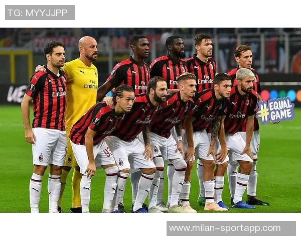 意天空报道冬季新援马伦首发出战罗马力争避免被都灵三杀之痛 意天空报道冬季新援马伦首发出战罗马力争避免被都灵三杀之痛