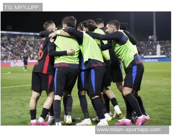 西甲本轮最佳阵容出炉亚马尔贝林领衔巴萨皇马球员闪耀